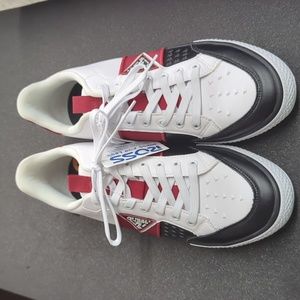 Guess men's size 11 tennis shoes.